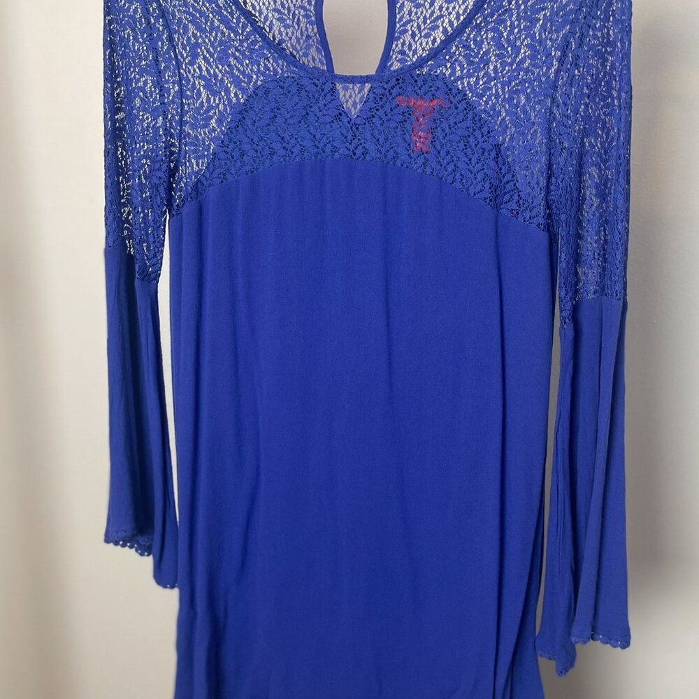 Chelsea and Violet Bell Sleeve Dress